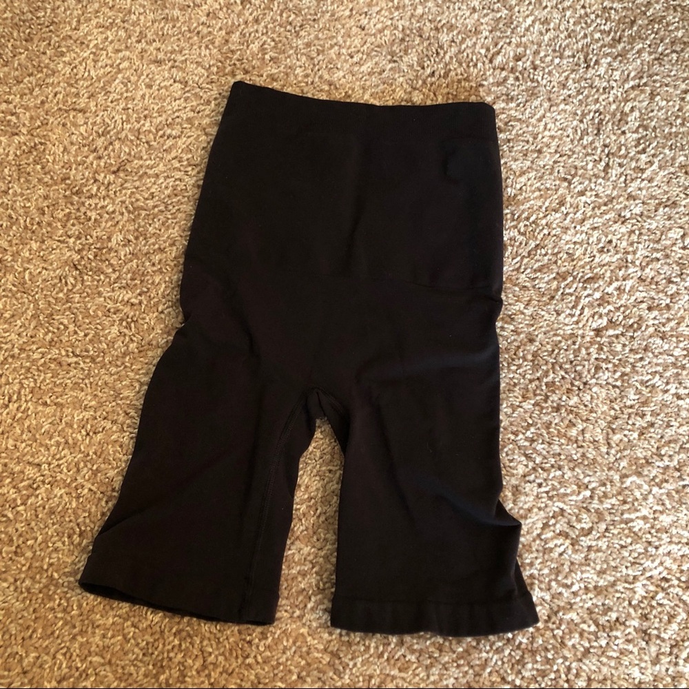 SKIMS shorts shape wear